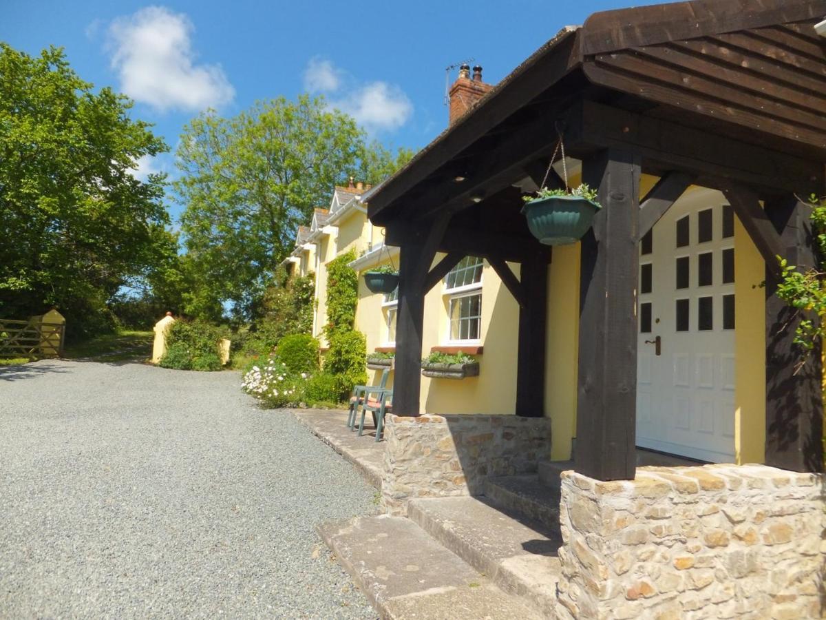 North Headborough Bed & Breakfast Haverfordwest Exterior photo